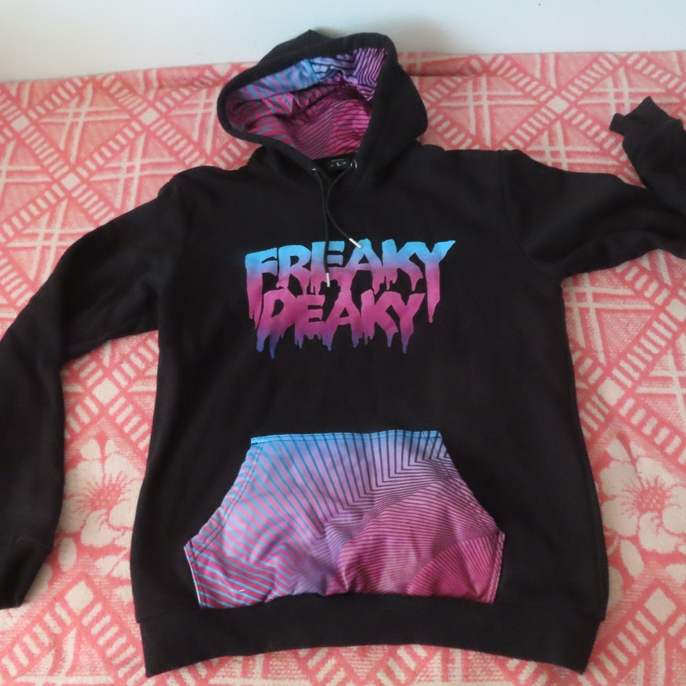 Freaky Deaky Vortex Hoodie electric family L NWOT